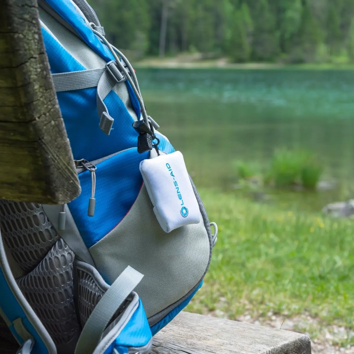 Mikrofaser Reinigungstuch mit Beutel und Karabiner - Kamera & Foto > Kamerazubehör > Kamerareinigung > Mikrofasertücher