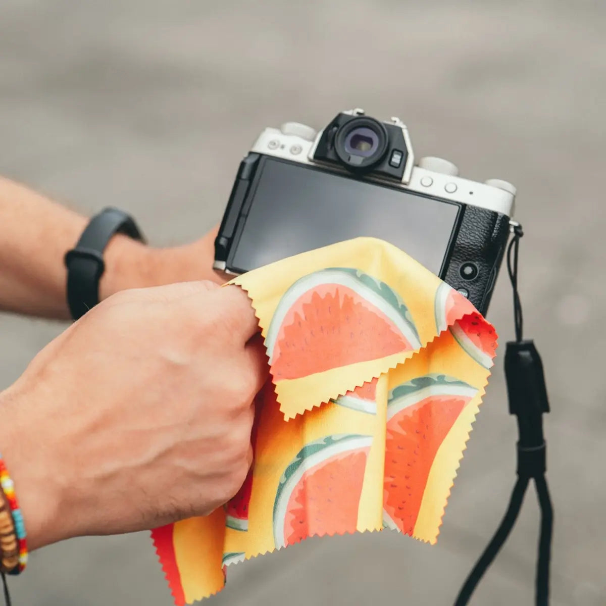 Mikrofaser-Reinigungstücher in coolen Designs: Für Kamera Objektiv Brille (20x20 cm) - Kamera & Foto > Kamerazubehör >