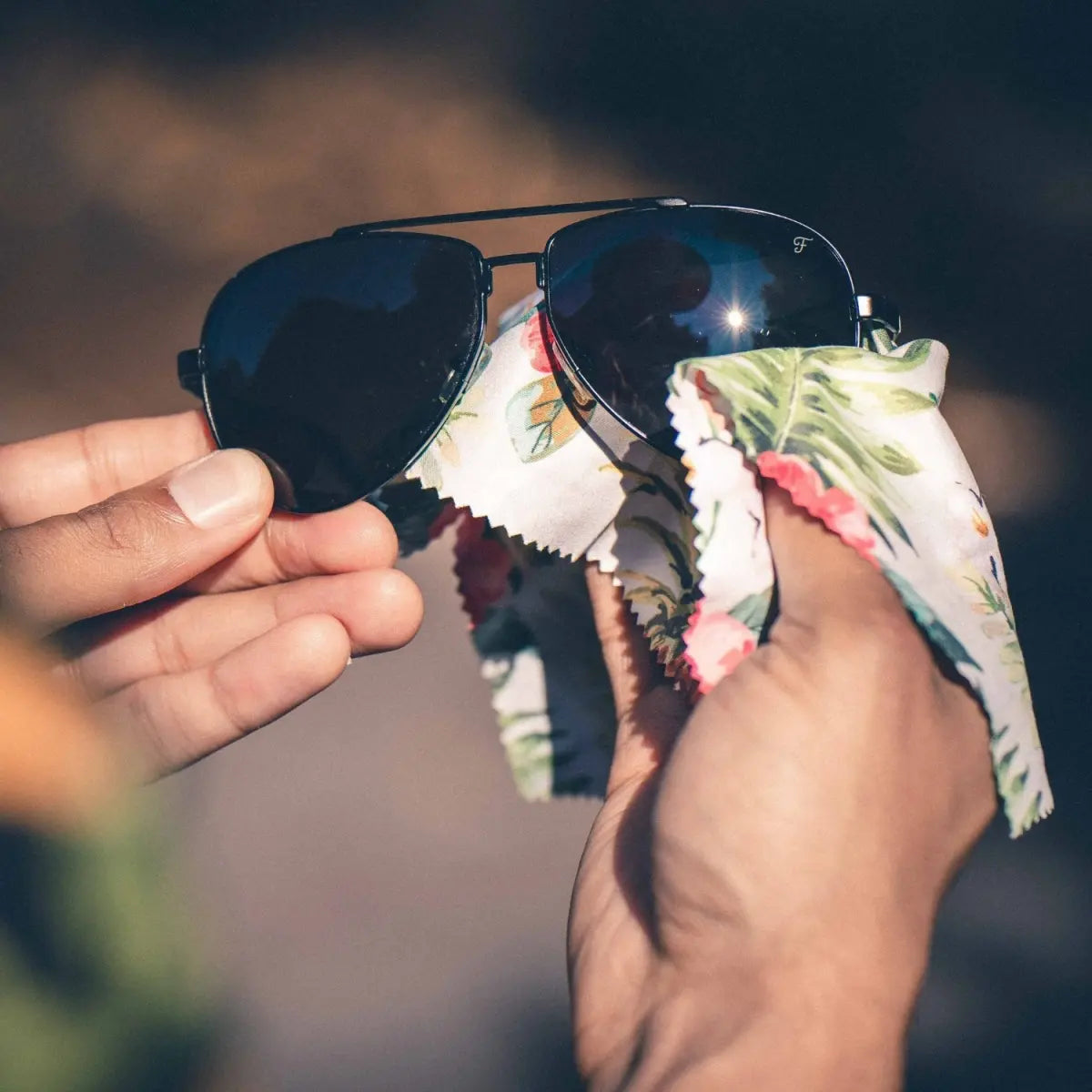 Mikrofaser-Reinigungstücher in coolen Designs: Für Kamera Objektiv Brille (20x20 cm) - Kamera & Foto > Kamerazubehör >