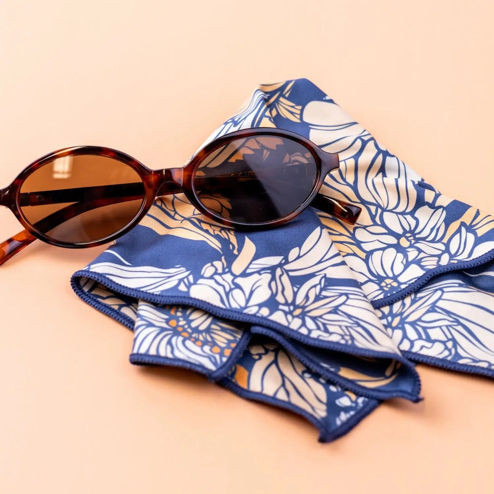 Premium-Mikrofasertuch groß 30x30 cm mit Design für Brille Bildschirm Glas - Kamera & Foto > Kamerazubehör