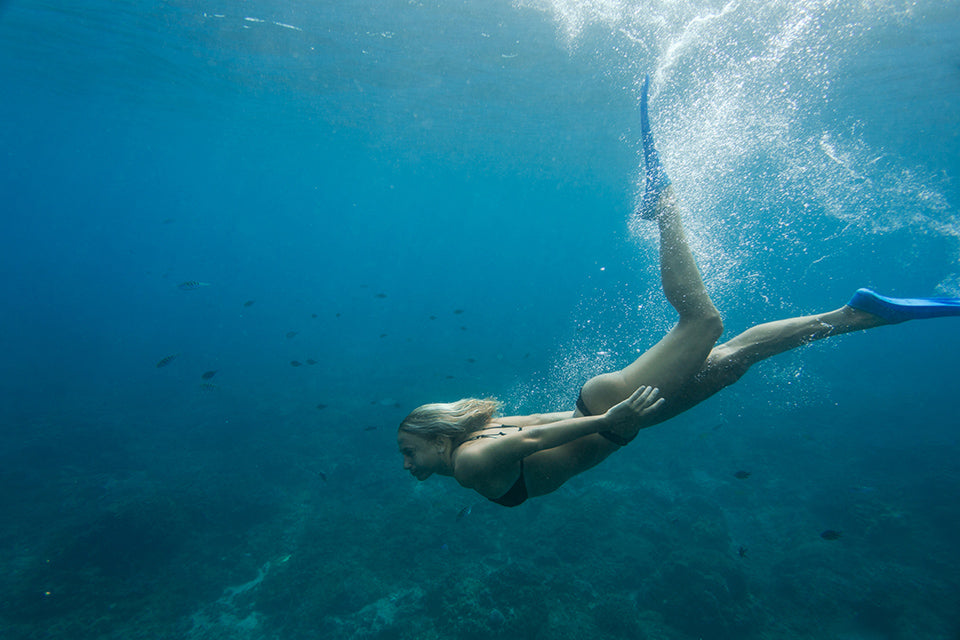 Unterwasserfotografie Meer Frau Tauchen - Unterwasserfotografie: 6 Tipps für den Einstieg