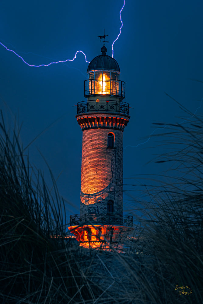 Nachtfotografie Leuchtturm Blitze 2 - Ask the Pro mit @sumse: Die Frau für geniale Sonnenaufgänge