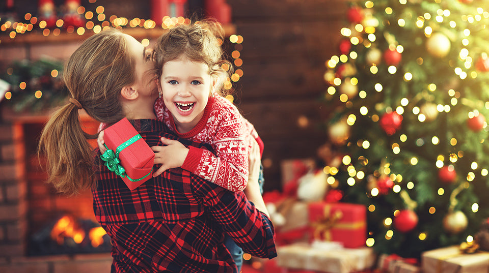 Weihnachten Familie Kind Geschenk - Frohes Fest: 10 Fotoideen für Weihnachten